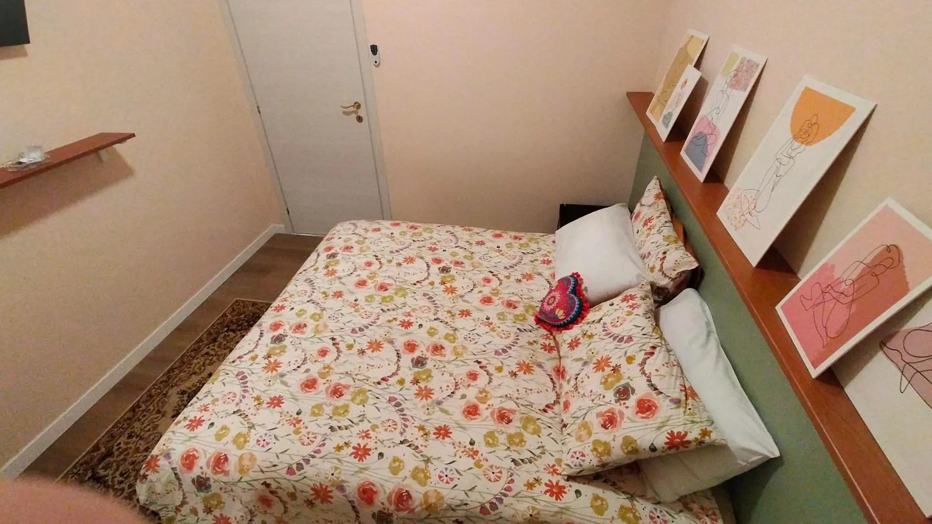 밀라노 Garden Bicocca B&B 0*,